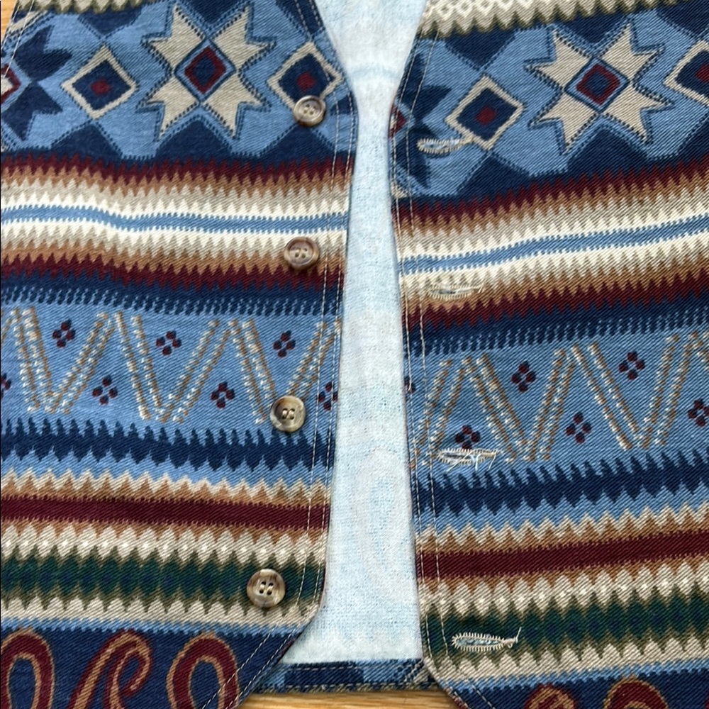 Multicolor Patterned Vest - Picture 2 of 4